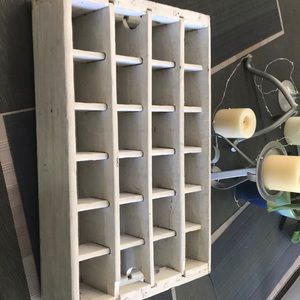 Shabby chic vintage bottle crate